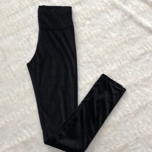 🖤Super Soft Jet Black Velvet Leggings🖤